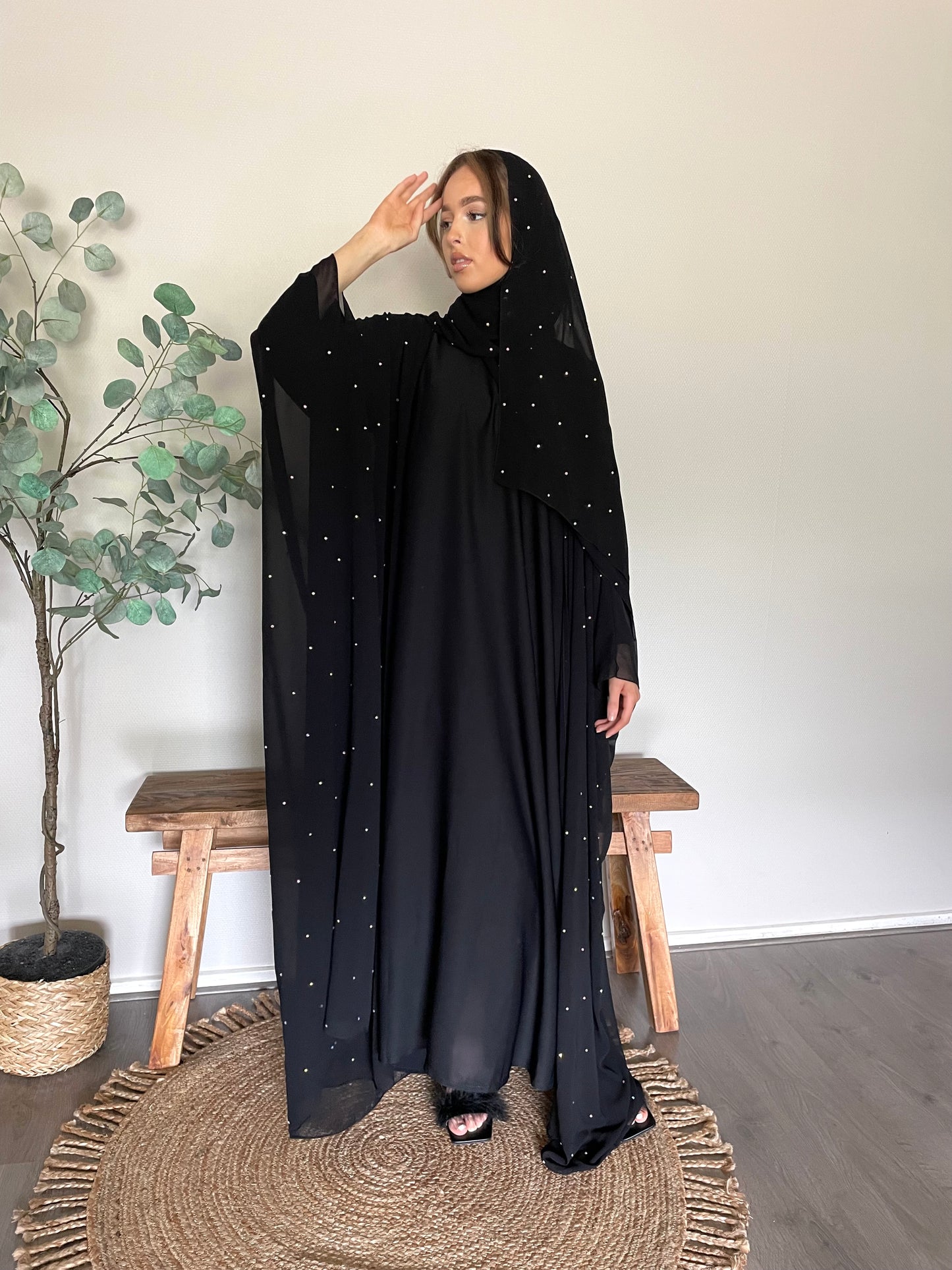 Abaya Almas